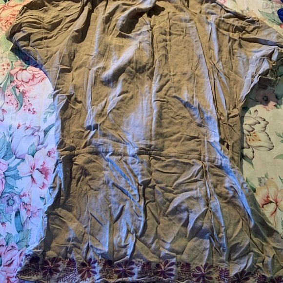 Album Women’s Grey Top Size Medium Short Seeve - Picture 10 of 10